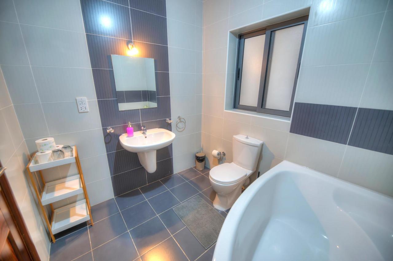 Large And Modern 2Bedroom With Balcony Glub1-1 Gżira Kültér fotó
