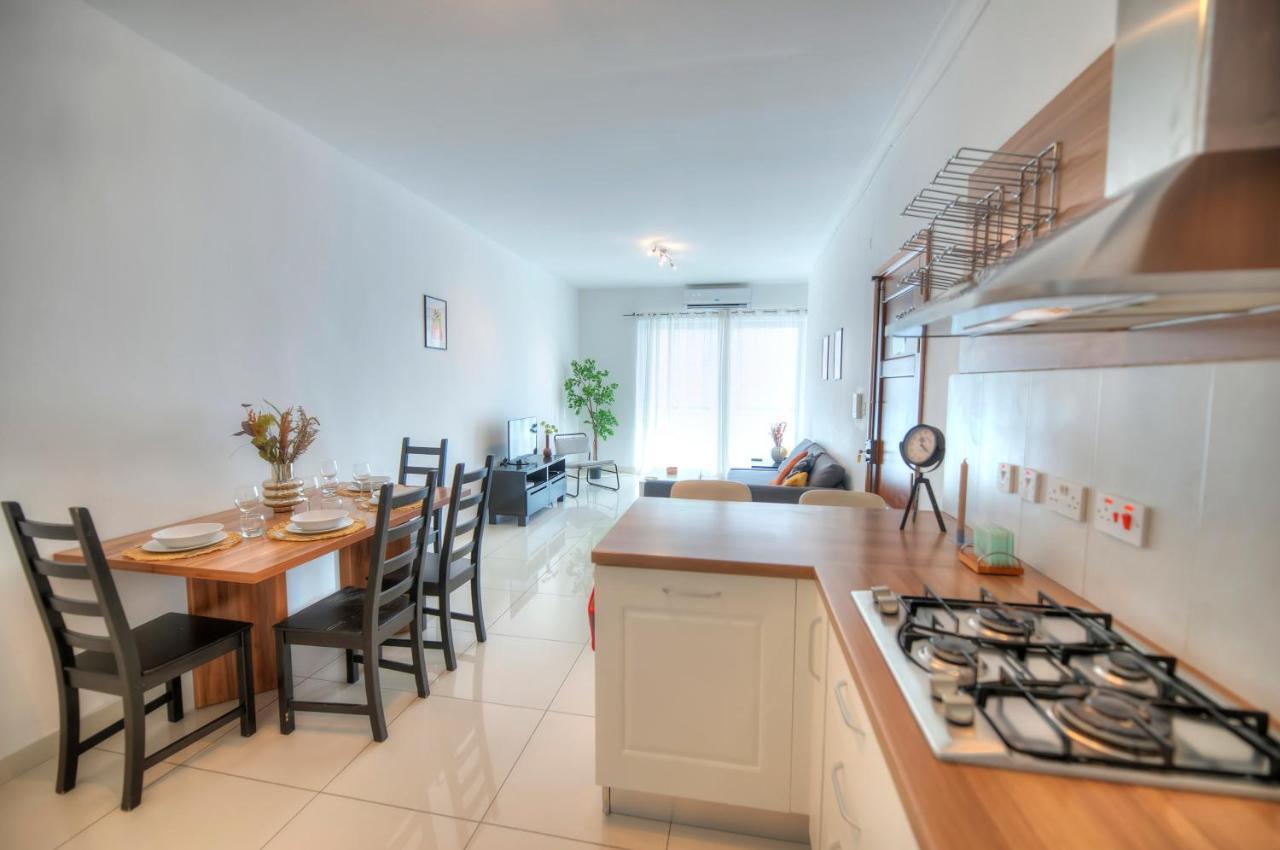 Large And Modern 2Bedroom With Balcony Glub1-1 Gżira Kültér fotó
