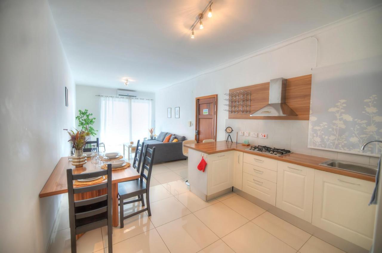Large And Modern 2Bedroom With Balcony Glub1-1 Gżira Kültér fotó