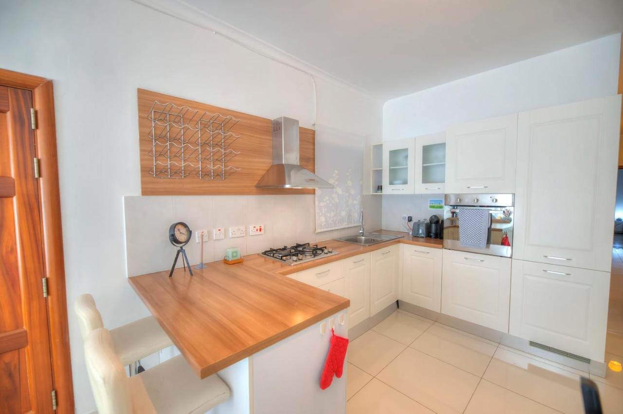 Large And Modern 2Bedroom With Balcony Glub1-1 Gżira Kültér fotó